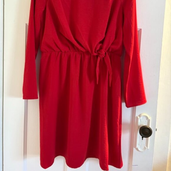 Long-Sleeve Boat-Neck Dress with Knot Detail - Picture 2 of 2